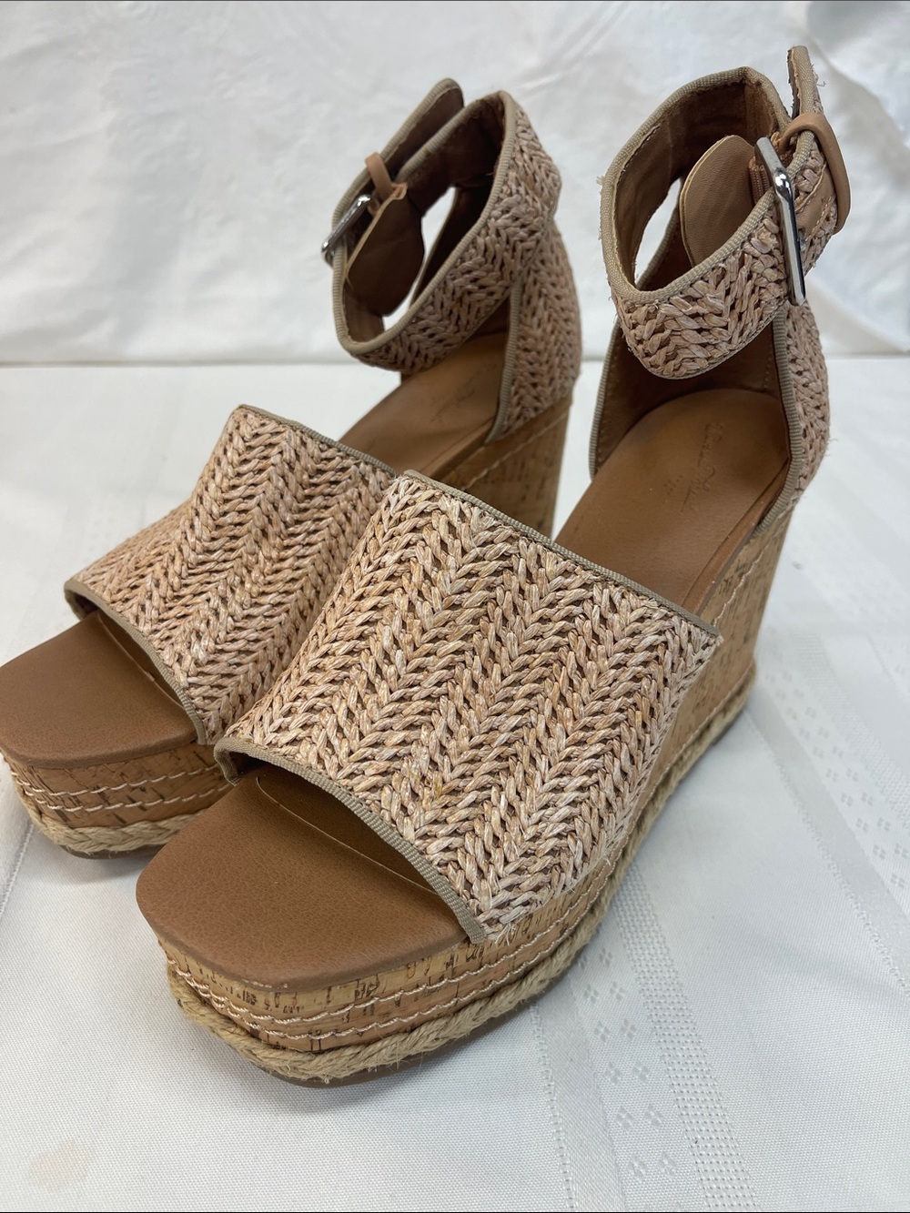 Woven Platform Universal Threads Wedge Sandals - Tan size 7